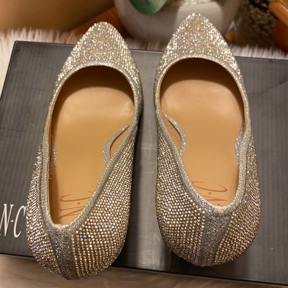 INC International Concepts Zitah Pumps Silver Crystal 7M - Picture 11 of 12